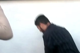 Catsunphilia, Guys gets facial cum by color man with a bottle of catsun