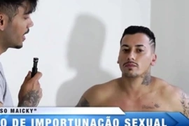O jogador bateu um bolão no meu rabo