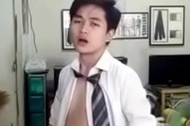 Cute chinese twink strips down and cums