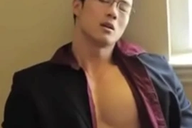 Sensual Asian beauty Punheta indulges in self-pleasure, skillfully caressing his tight, inviting body. His ecstatic moans echo through the room, intensifying the intimate experience. This video will leave you breathless.